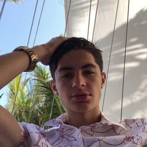 Meet your Posher, Hunter